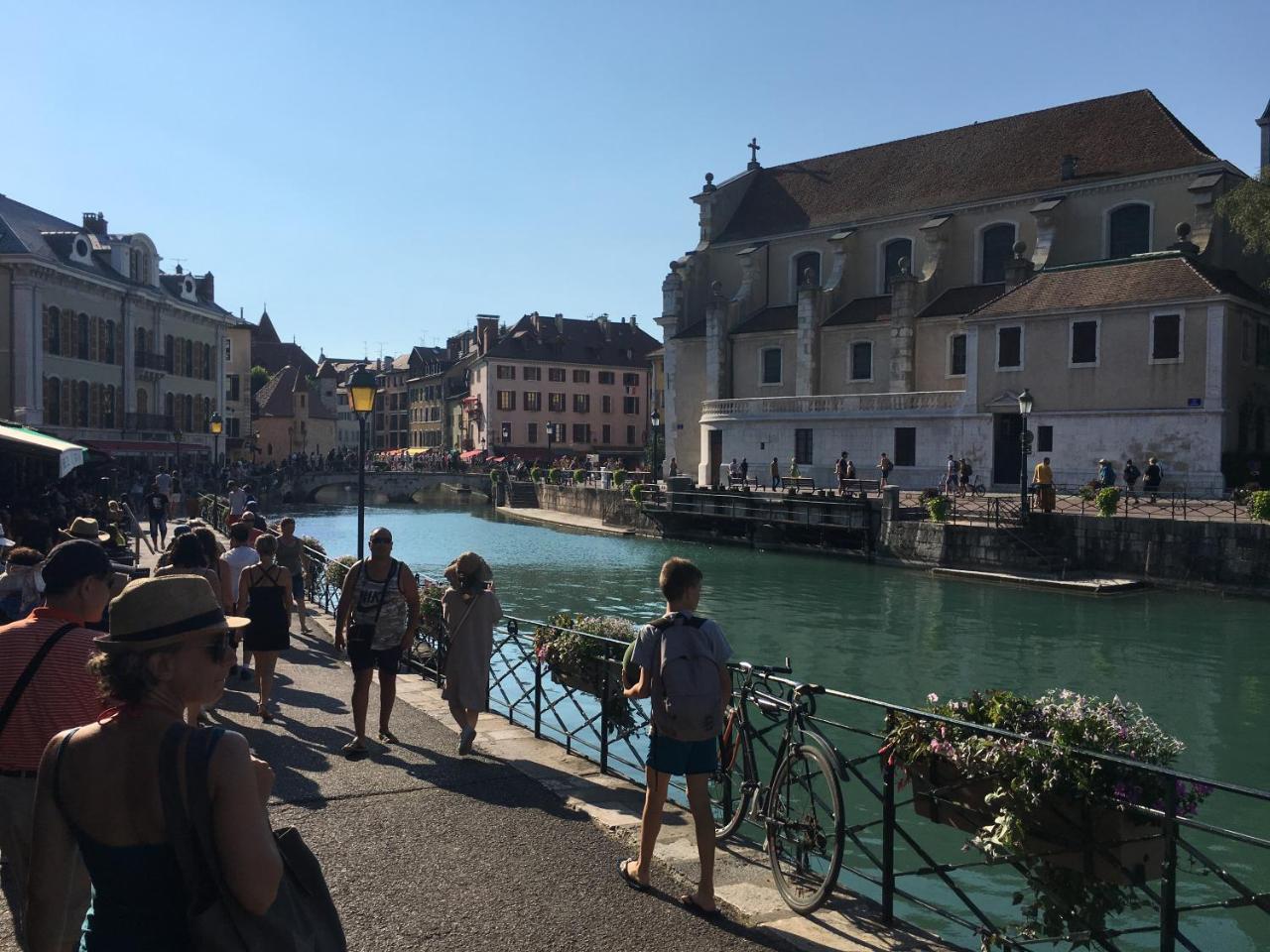 The Boat Apartment Annecy Bagian luar foto