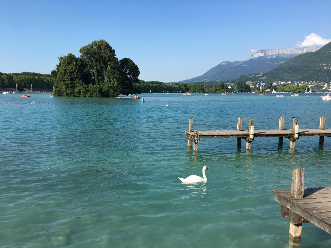 The Boat Apartment Annecy Bagian luar foto